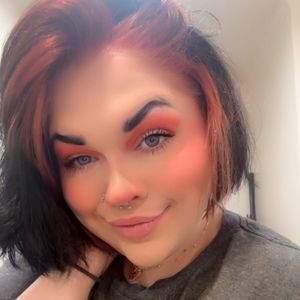 Meet your Posher, Christiana